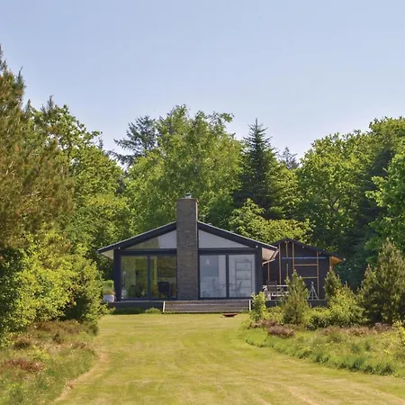 Three-bedroom In Skals