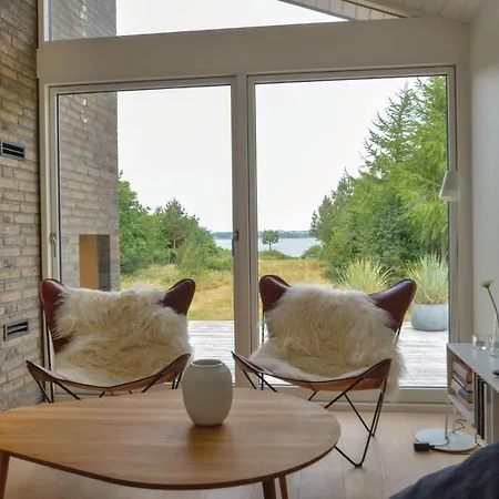 Three-bedroom In Skals