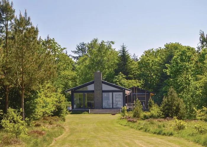 Three-bedroom In Skals